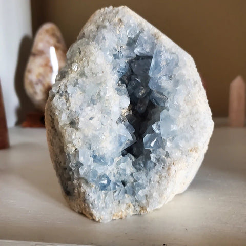 Natural raw Celestite free form